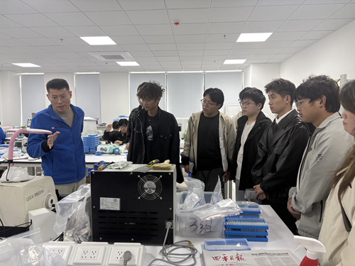 【π團(tuán)隊】雙工作室聯(lián)動調(diào)研校友企業(yè) 技術(shù)轉(zhuǎn)讓助力湖北“校友回歸”